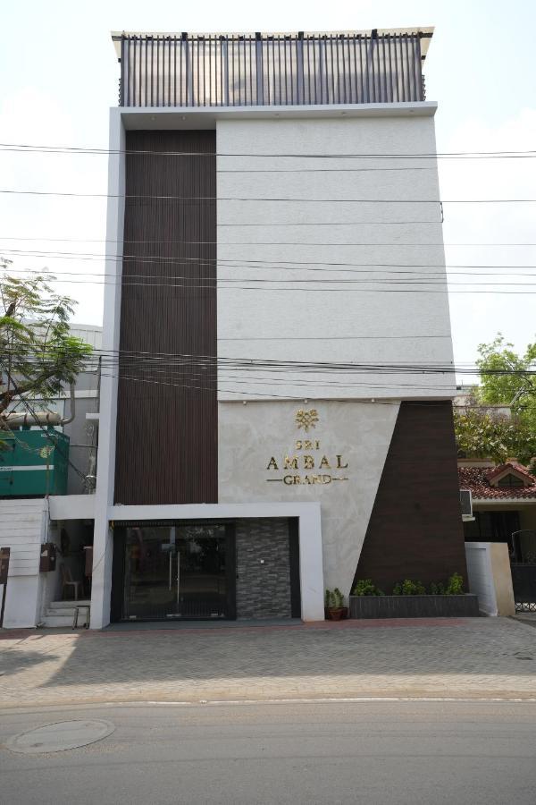 Sri Ambal Grand Hotell Virudunagar Exteriör bild