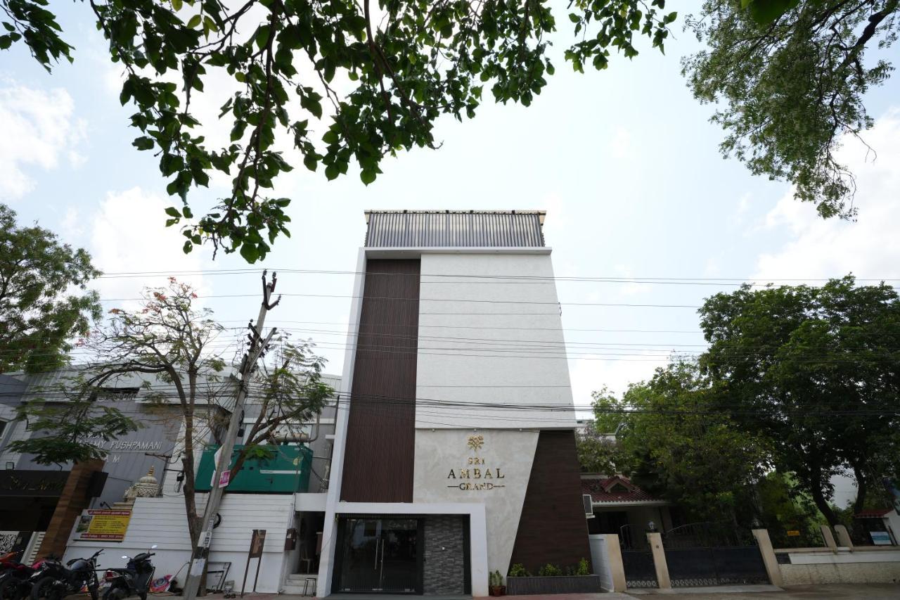 Sri Ambal Grand Hotell Virudunagar Exteriör bild