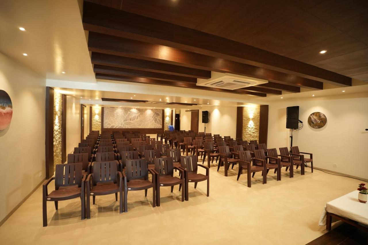 Sri Ambal Grand Hotell Virudunagar Exteriör bild