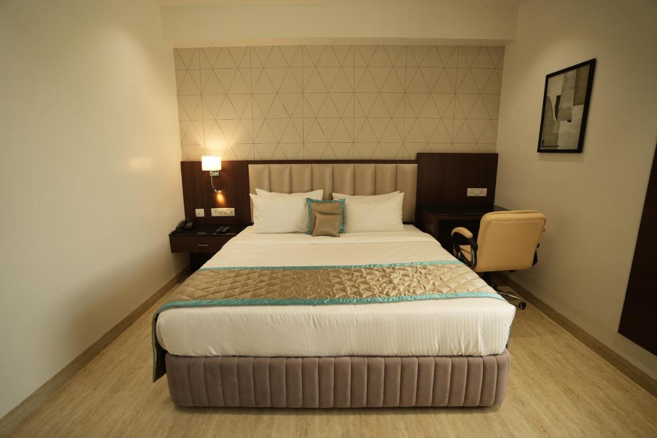 Sri Ambal Grand Hotell Virudunagar Exteriör bild