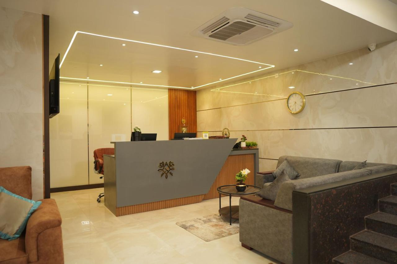 Sri Ambal Grand Hotell Virudunagar Exteriör bild